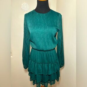 Express festive dress. Size XS. Fully lined.